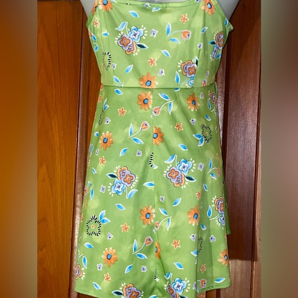 Heatwave Brand Green Summer Tank.  Size Medium - Picture 4 of 5